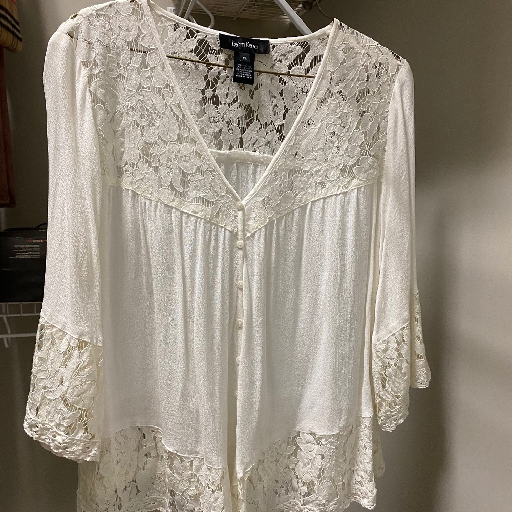Karen Kane Lace  button front top XS